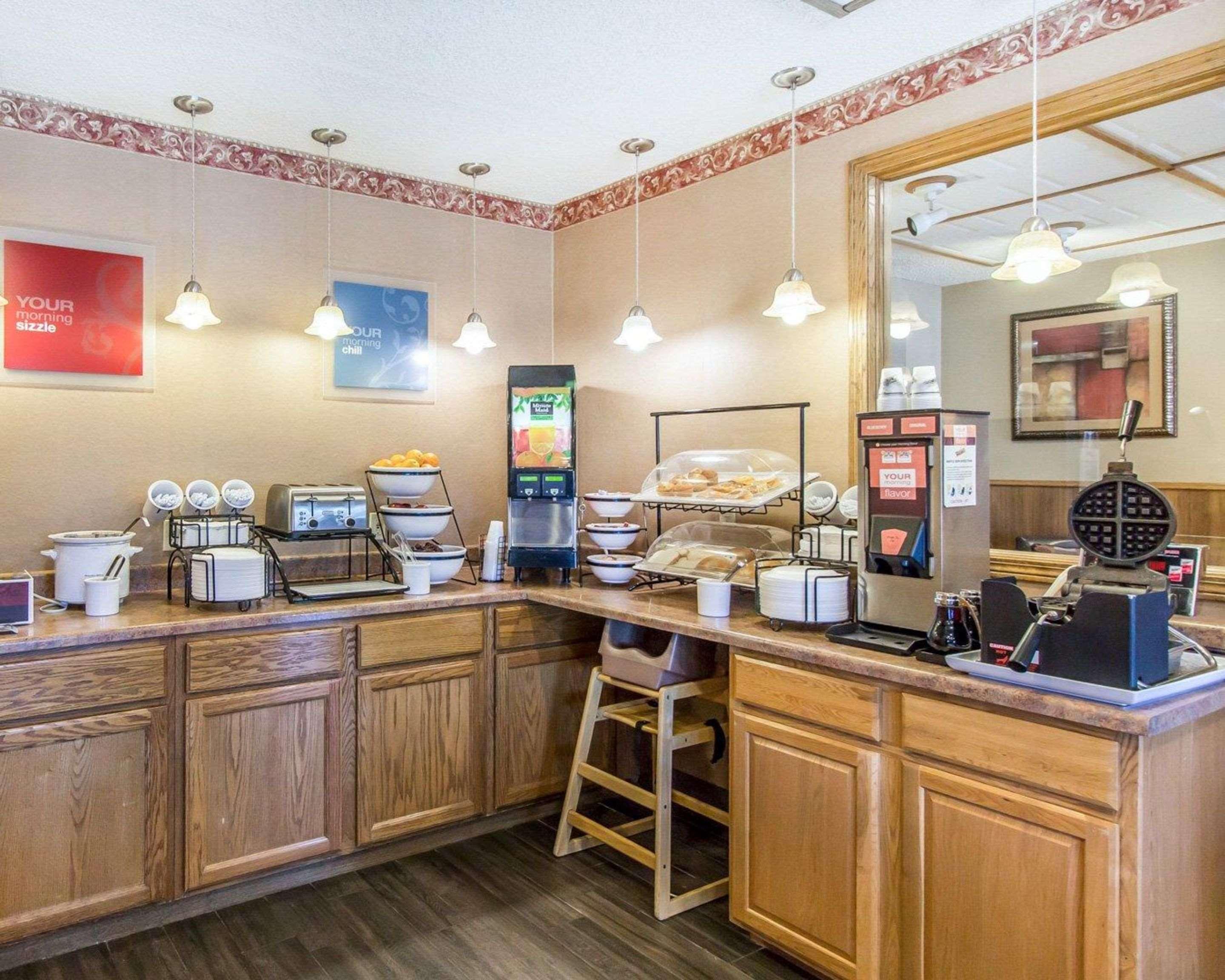 Comfort Inn Валентайн Экстерьер фото