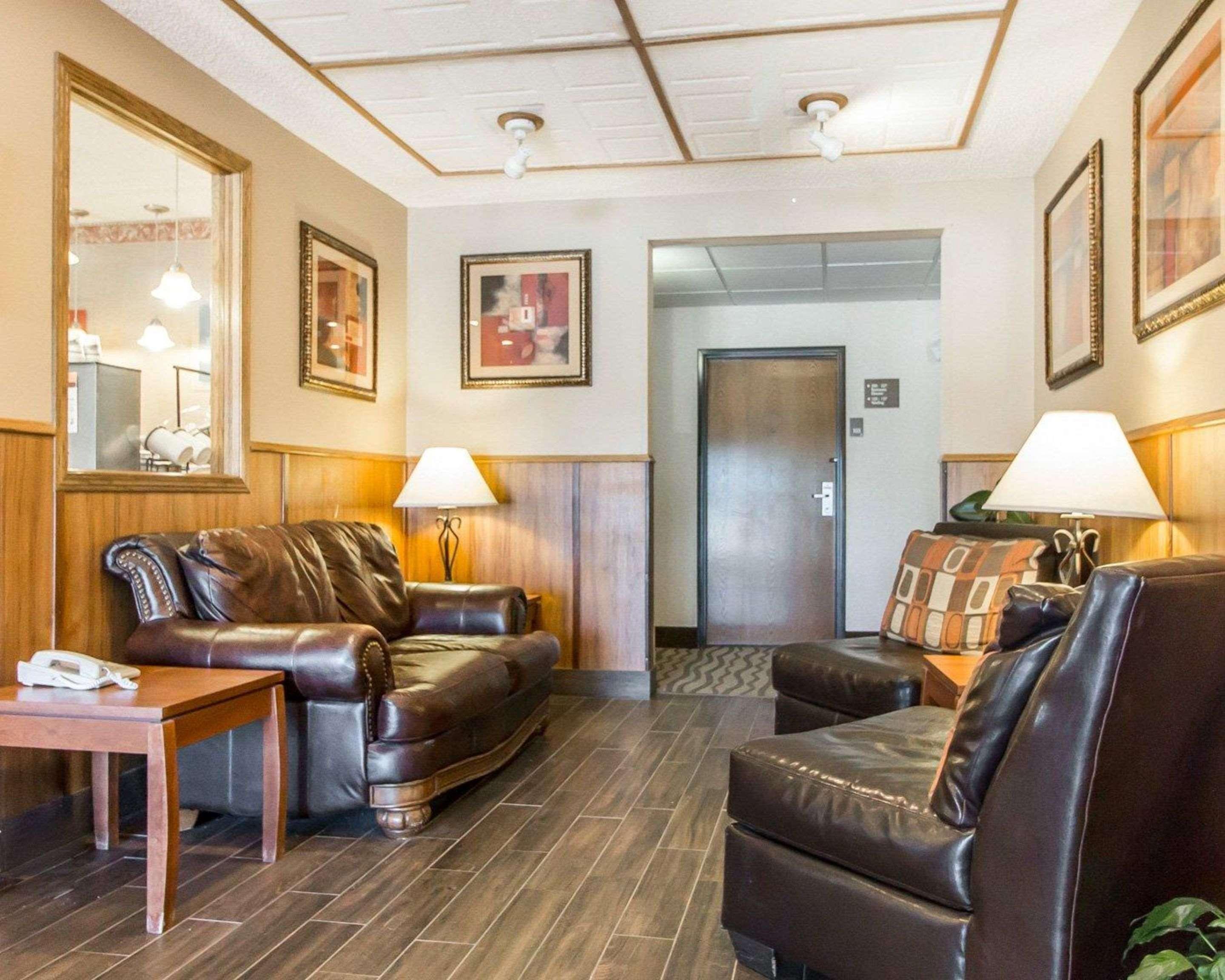 Comfort Inn Валентайн Экстерьер фото
